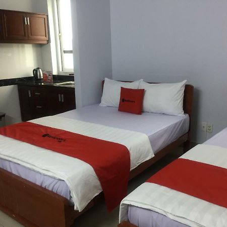 Reddoorz Near Hoa Lu Stadium Ho Chi Minh City Bagian luar foto